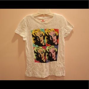 Marilyn Monroe White and Colorful T-Shirt Small